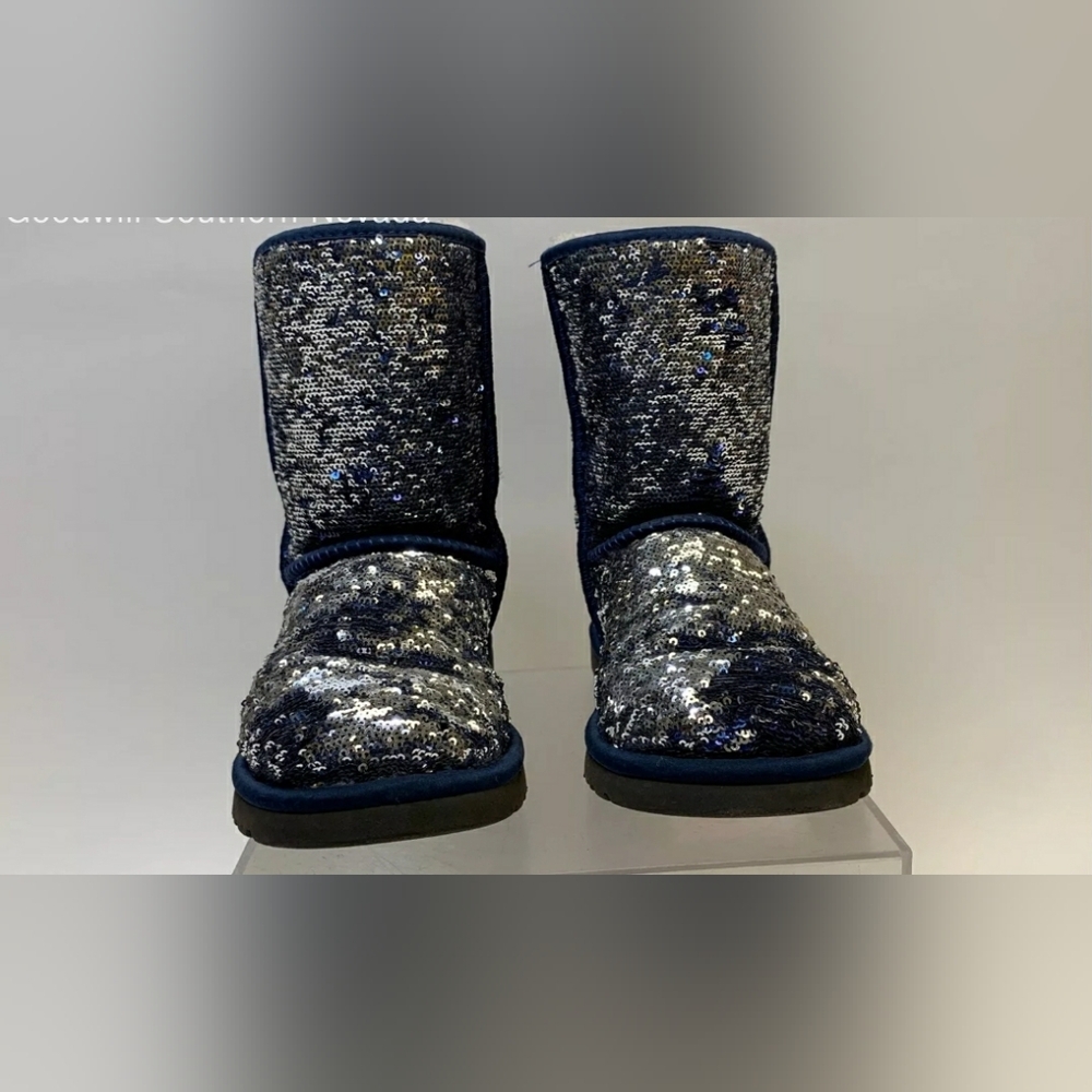 Ugg Sequin Blue Silver Shearling Cold Weather / S… - image 5